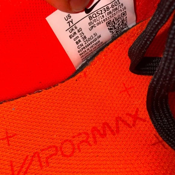 Size 7Y - Nike Air VaporMax Flyknit 3 Flash Crimson Black (GS), Clean, No Box - Picture 8 of 10